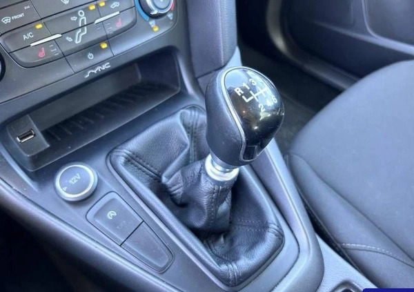 Ford Focus cena 25300 przebieg: 209133, rok produkcji 2015 z Chocianów małe 742